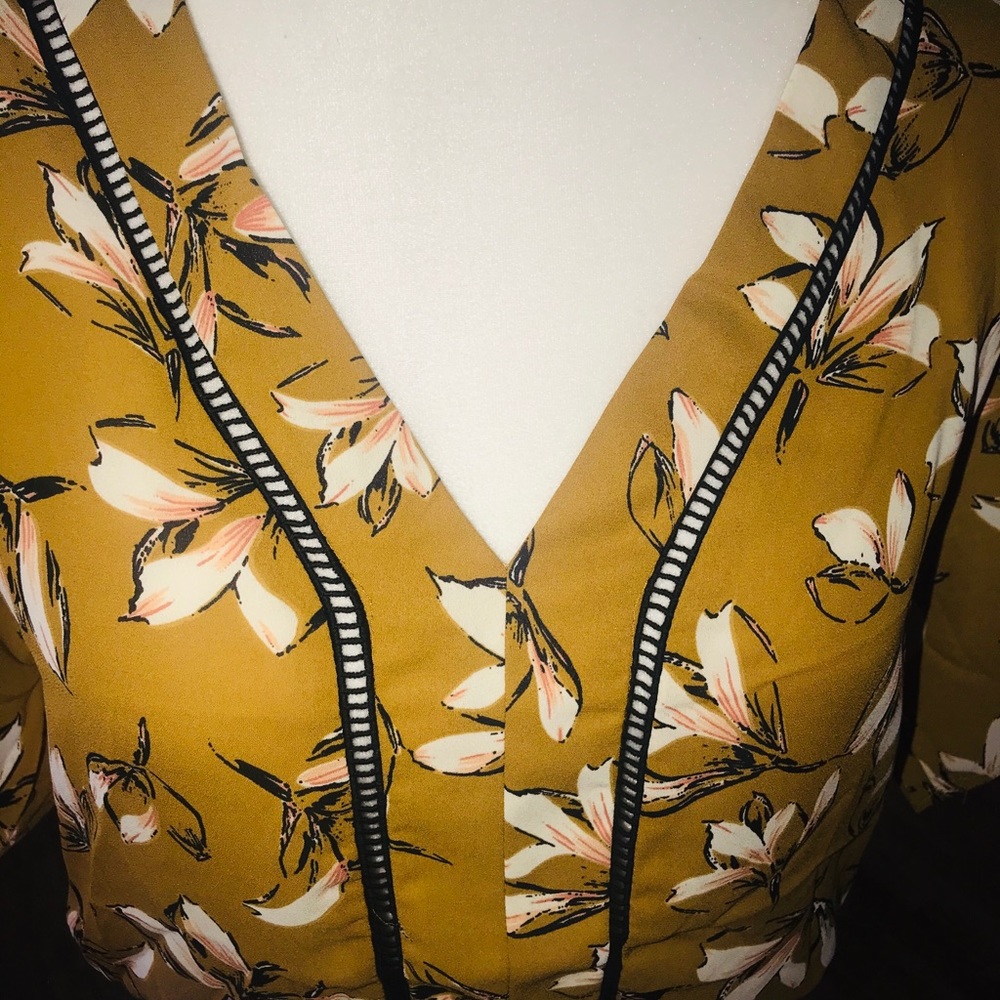 Sienna Sky cropped shirt